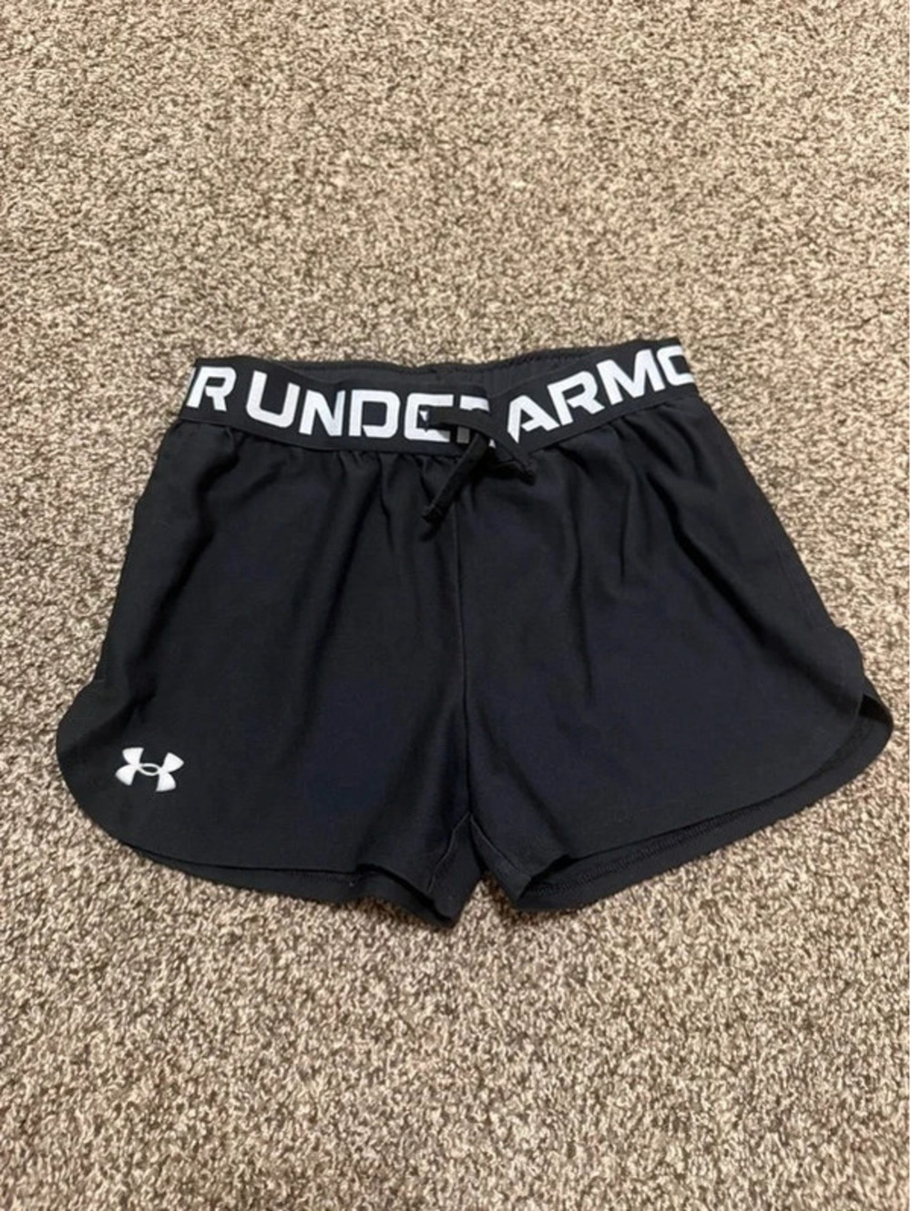 Under Armour HeatGear Girls Youth Medium Black Athletic Running Shorts